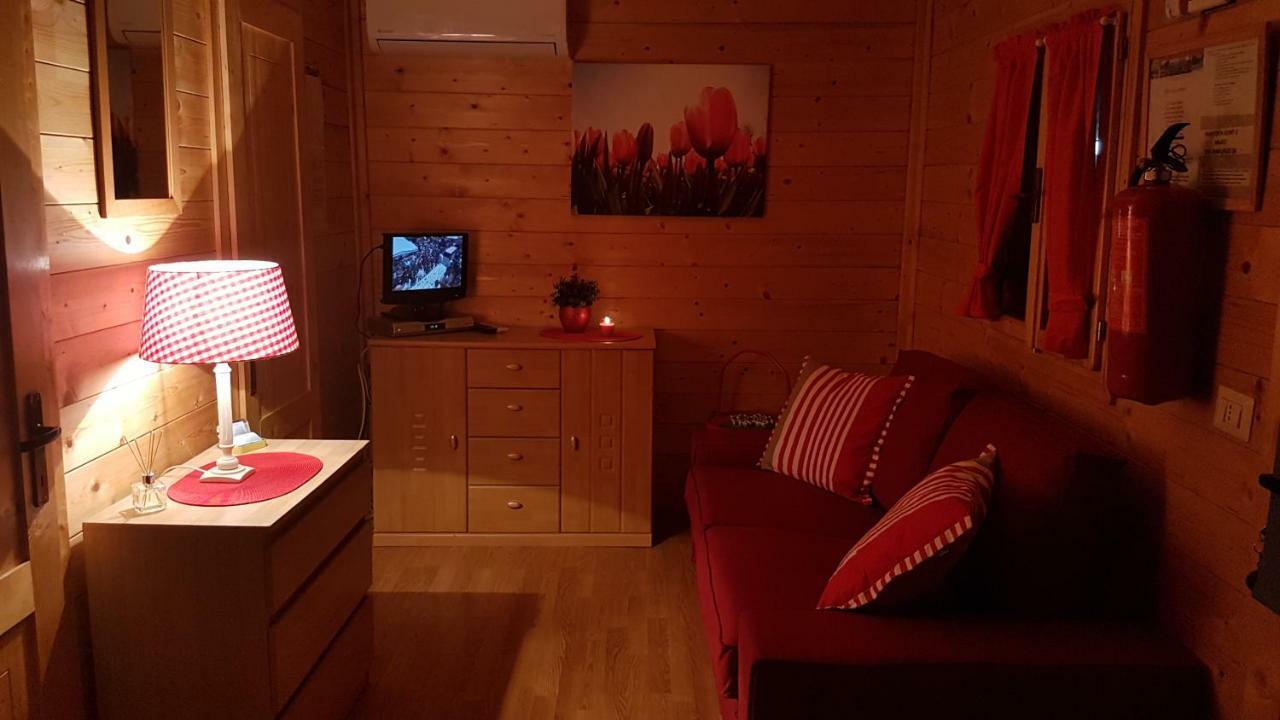 ポルレッツァ Chalet Lake Lugano, Vienna 18ヴィラ エクステリア 写真